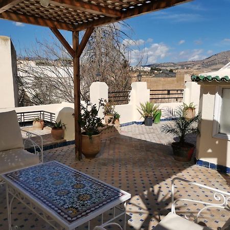 Riad Avec Terrasse Privee Et Piscine Partagee A 300M Fez Exterior foto