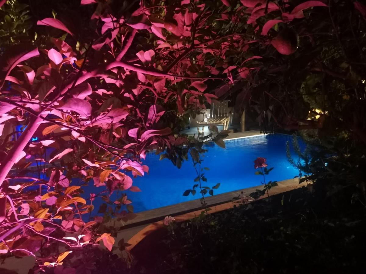 Riad Avec Terrasse Privee Et Piscine Partagee A 300M Fez Exterior foto